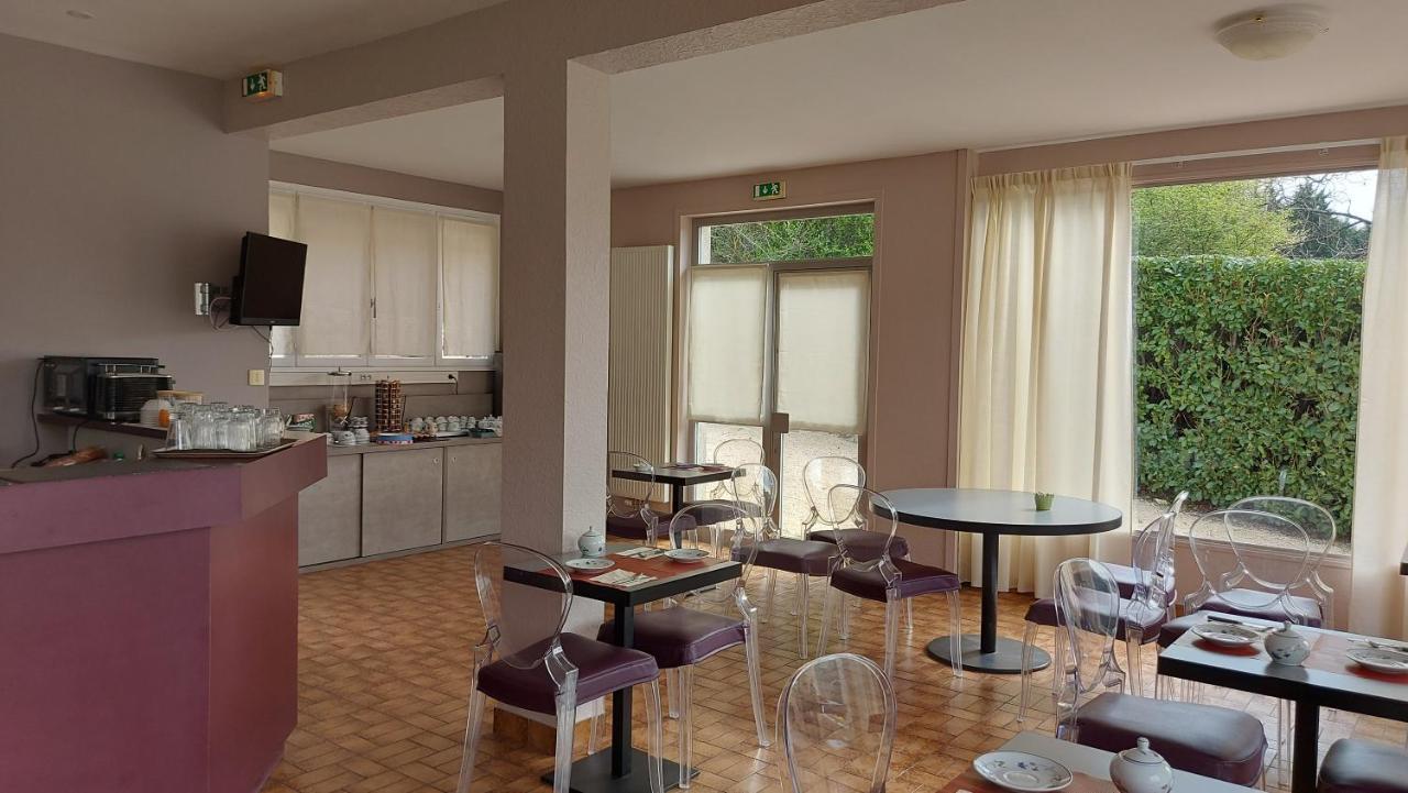 Hotel Brun Saint-Lattier Eksteriør billede