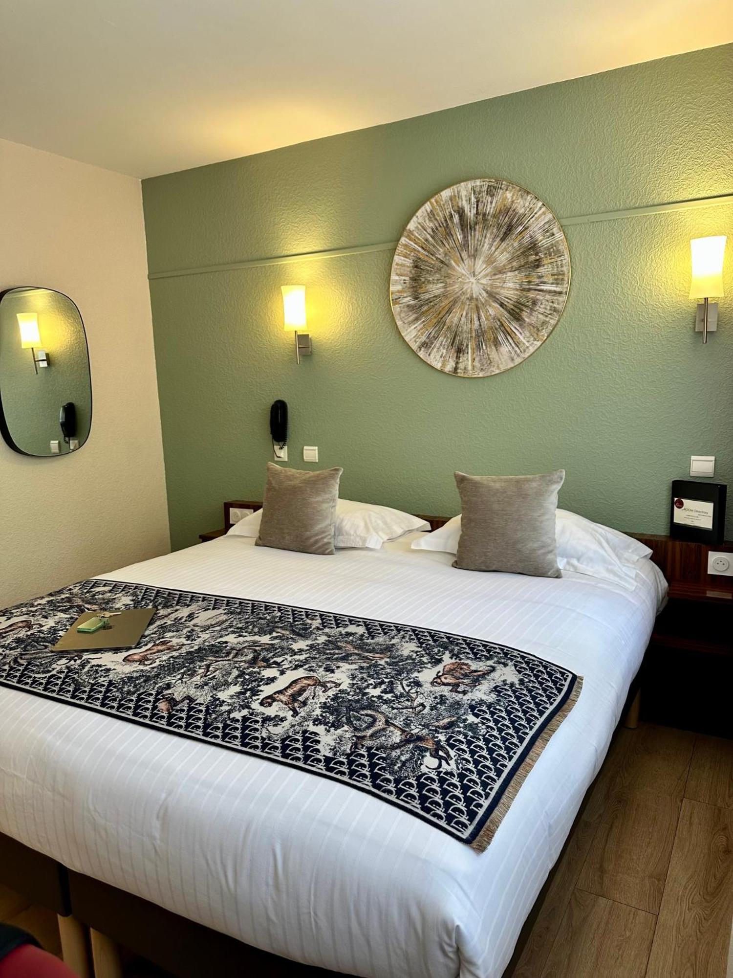 Hotel Brun Saint-Lattier Eksteriør billede