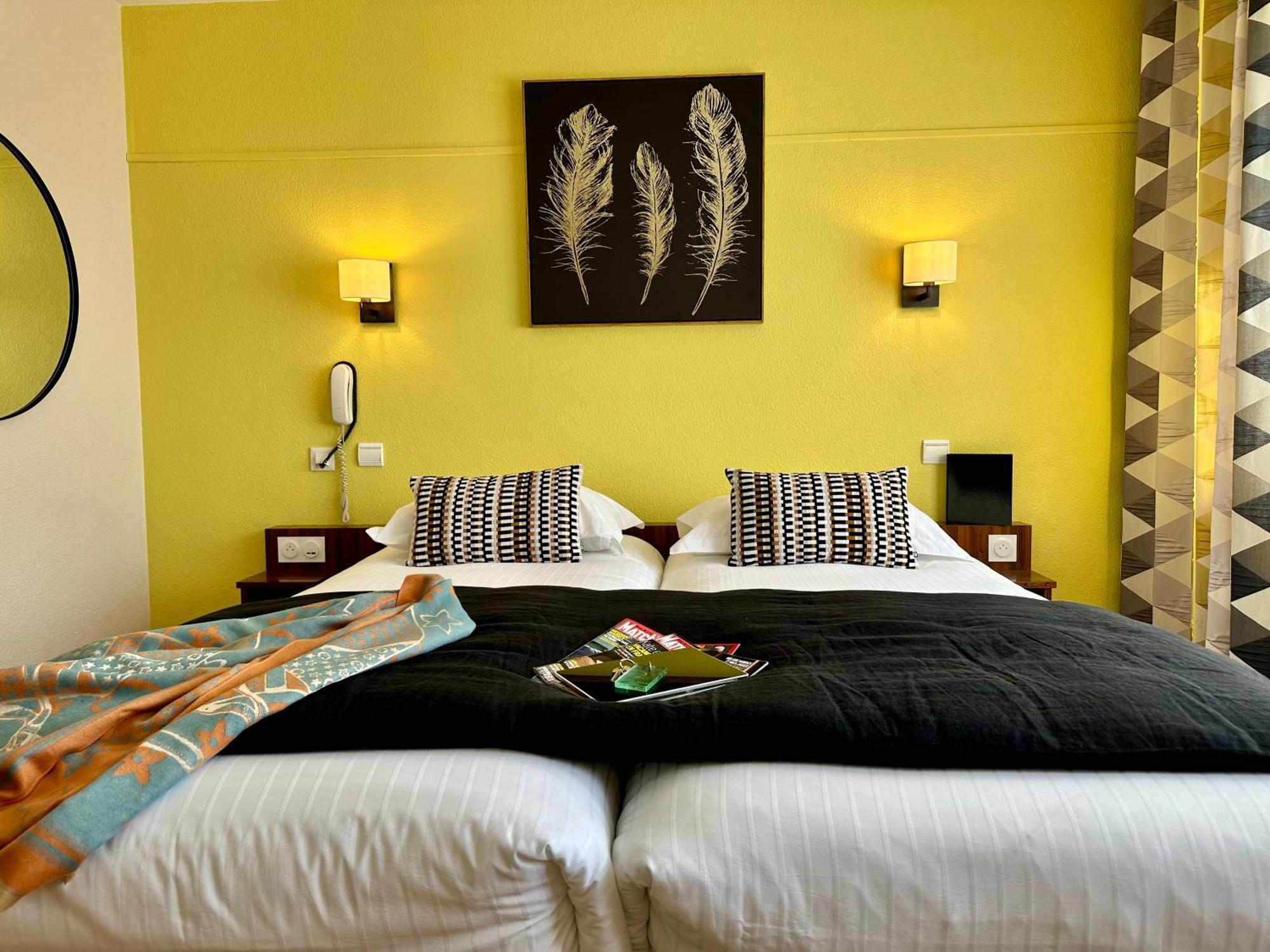 Hotel Brun Saint-Lattier Eksteriør billede